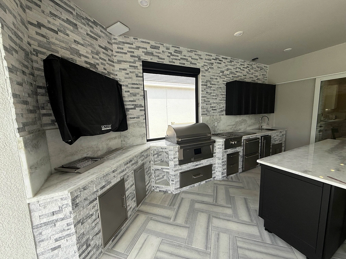 Outdoor kitchen storage and cabinetry by Oasis Outdoor Living, project photo 4